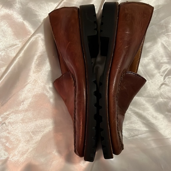 7.5 AA LADIES COLE HAAN CHUNKY SOLE LOAFERS. Never worn. - Picture 6 of 8